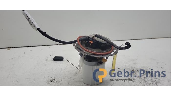 Gebruikte Tank element Pomp Peugeot 308 SW (F4/FC/FN/FR) 1.2 12V PureTech 130 Prijs € 75,00 Margeregeling aangeboden door Autorec. Gebr. Prins b.v.