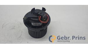 Gebruikte Kachel Ventilatiemotor Dacia Logan MCV II/III/Sandero Wagon 0.9 TCE 12V LPG Prijs € 40,00 Margeregeling aangeboden door Autorec. Gebr. Prins b.v.