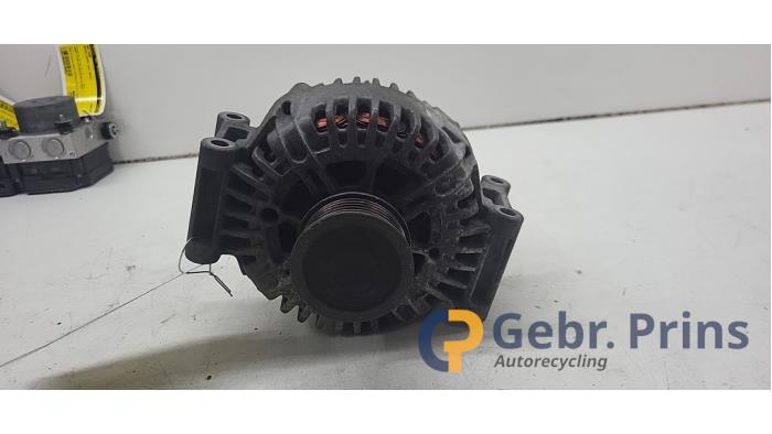 Gebruikte Dynamo Audi A4 (B6) 1.6 Prijs € 40,00 Margeregeling aangeboden door Autorec. Gebr. Prins b.v.