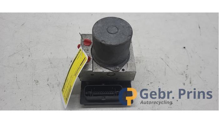 Gebruikte ABS Pomp Audi A4 Avant (B8) 2.0 TFSI 16V Prijs € 75,00 Margeregeling aangeboden door Autorec. Gebr. Prins b.v.