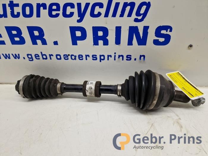 Gebruikte Steekas links-voor Mercedes CLA (118.3) 1.3 CLA-180 Turbo 16V Prijs € 75,00 Margeregeling aangeboden door Autorec. Gebr. Prins b.v.