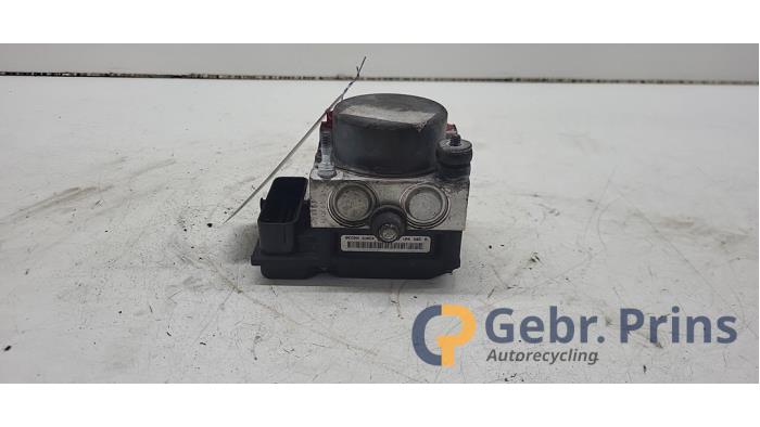 Gebruikte ABS Pomp Fiat Punto III (199) 0.9 TwinAir Turbo 100 Prijs € 40,00 Margeregeling aangeboden door Autorec. Gebr. Prins b.v.