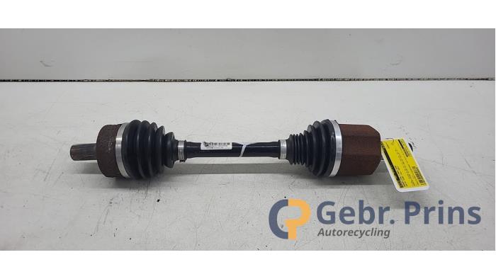 Gebruikte Aandrijfas links-voor Volvo XC60 II (UZ) 2.0 T6 16V Plug-in Hybrid AWD Prijs € 150,00 Margeregeling aangeboden door Autorec. Gebr. Prins b.v.