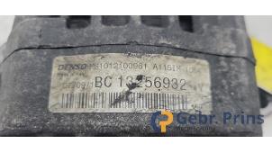 Alternator van een Opel Corsa D 1.3 CDTi 16V ecoFLEX 2009