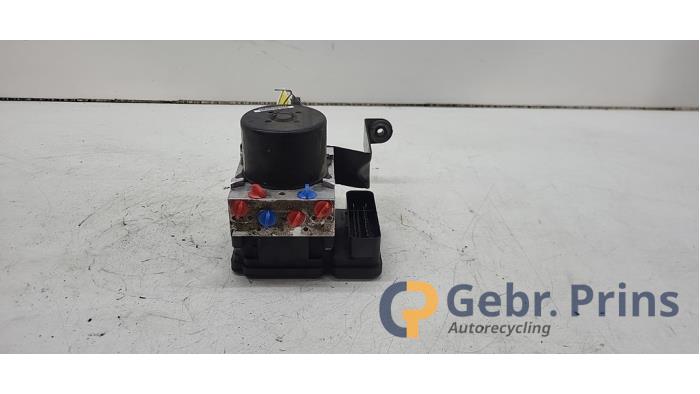 Gebruikte ABS Pomp Ford Kuga II (DM2) 1.5 EcoBoost 16V 150 Prijs € 150,00 Margeregeling aangeboden door Autorec. Gebr. Prins b.v.