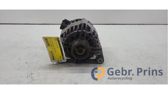 Gebruikte Dynamo Peugeot 206 (2A/C/H/J/S) 1.6 16V Prijs € 30,00 Margeregeling aangeboden door Autorec. Gebr. Prins b.v.