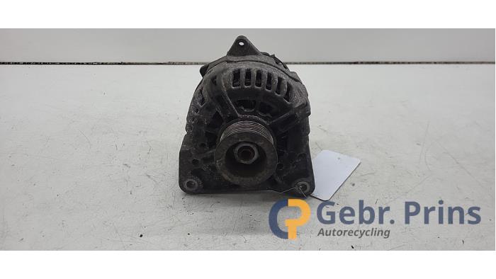 Gebruikte Dynamo Fiat Punto III (199) 0.9 TwinAir Turbo 100 Prijs € 40,00 Margeregeling aangeboden door Autorec. Gebr. Prins b.v.
