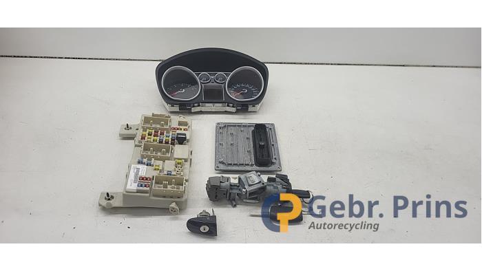 Gebruikte Contactslot + computer Ford Focus 2 1.6 16V Prijs € 100,00 Margeregeling aangeboden door Autorec. Gebr. Prins b.v.