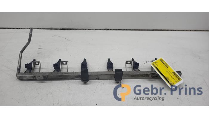 Gebruikte Injector brug BMW X5 (E53) 3.0 24V Prijs € 50,00 Margeregeling aangeboden door Autorec. Gebr. Prins b.v.