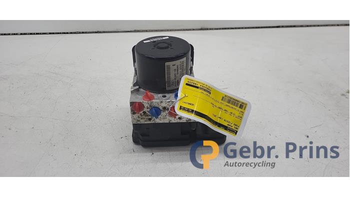 Gebruikte ABS Pomp Ford Fiesta 6 (JA8) 1.4 16V Prijs € 75,00 Margeregeling aangeboden door Autorec. Gebr. Prins b.v.