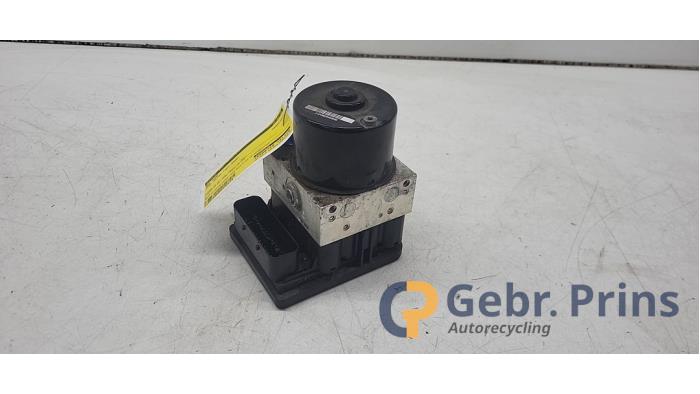 Gebruikte ABS Pomp Opel Astra H (L48) 1.6 16V Prijs € 50,00 Margeregeling aangeboden door Autorec. Gebr. Prins b.v.