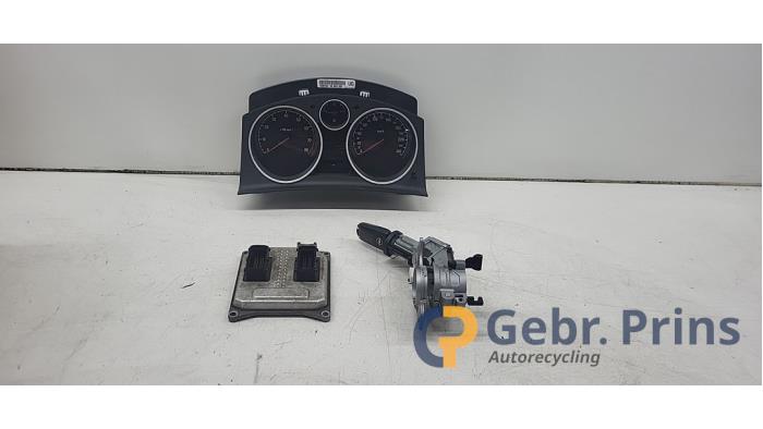Gebruikte Kontaktslot + computer Opel Astra H (L48) 1.6 16V Prijs € 100,00 Margeregeling aangeboden door Autorec. Gebr. Prins b.v.