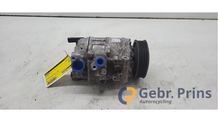 Gebruikte Aircopomp Volkswagen Golf Plus (5M1/1KP) 1.6 FSI 16V Prijs € 50,00 Margeregeling aangeboden door Autorec. Gebr. Prins b.v.