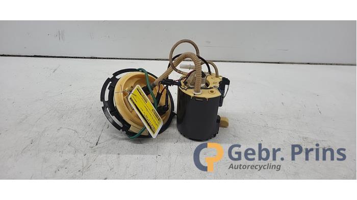Gebruikte Tank element Pomp Landrover Range Rover Evoque (LVJ/LVS) 2.2 TD4 16V Prijs € 75,00 Margeregeling aangeboden door Autorec. Gebr. Prins b.v.