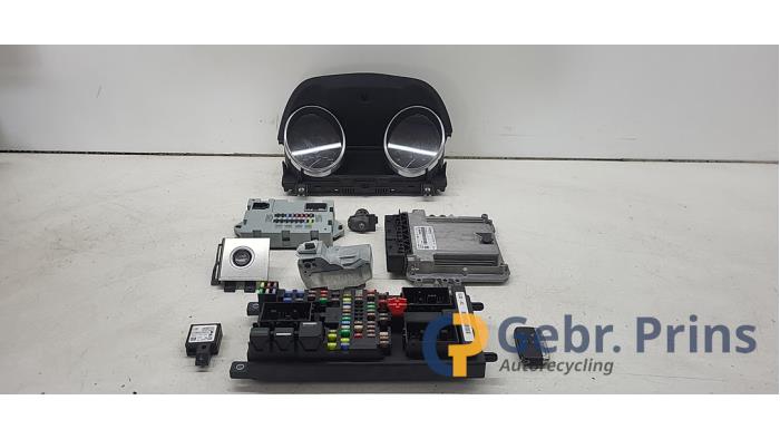 Gebruikte Kontaktslot + computer Landrover Range Rover Evoque (LVJ/LVS) 2.2 TD4 16V Prijs € 350,00 Margeregeling aangeboden door Autorec. Gebr. Prins b.v.