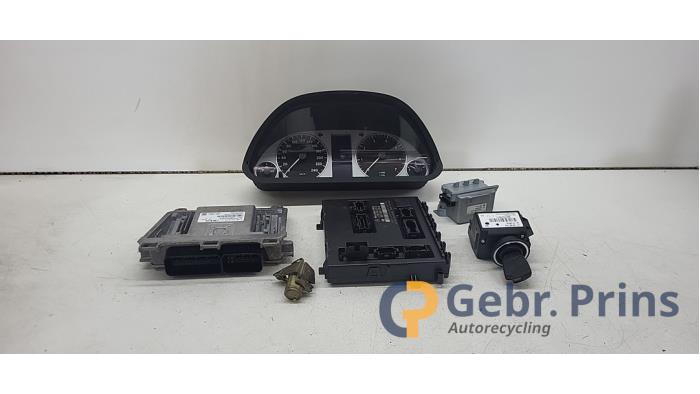 Gebruikte Kontaktslot + computer Mercedes B (W245) 1.7 B-170 16V Prijs € 175,00 Margeregeling aangeboden door Autorec. Gebr. Prins b.v.
