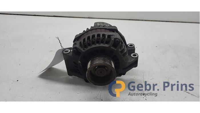 Gebruikte Dynamo Honda FR-V (BE) 2.0 16V Prijs € 35,00 Margeregeling aangeboden door Autorec. Gebr. Prins b.v.