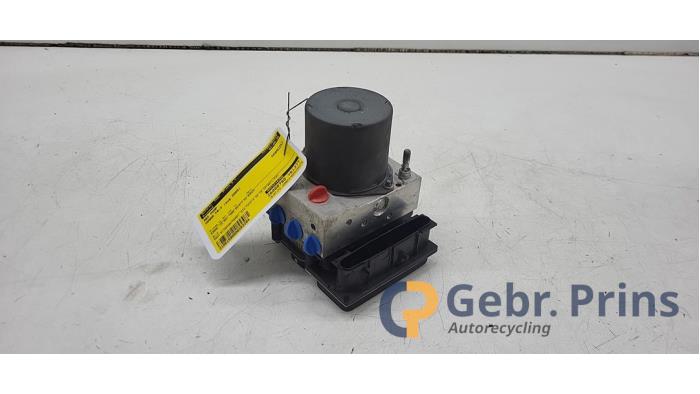 Gebruikte ABS Pomp Honda FR-V (BE) 2.0 16V Prijs € 75,00 Margeregeling aangeboden door Autorec. Gebr. Prins b.v.