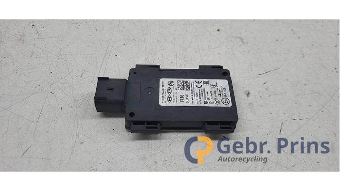 Gebruikte Radar sensor Hyundai Ioniq 5 (NE) 73 kWh AWD Prijs € 250,00 Margeregeling aangeboden door Autorec. Gebr. Prins b.v.