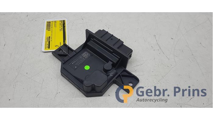 Gebruikte Brandstofpomp module Opel Astra K 1.0 Turbo 12V Prijs € 35,00 Margeregeling aangeboden door Autorec. Gebr. Prins b.v.