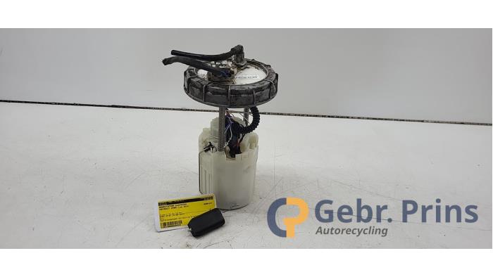 Gebruikte Tank element Pomp Chevrolet Spark (M300) 1.0 16V Bifuel Prijs € 50,00 Margeregeling aangeboden door Autorec. Gebr. Prins b.v.