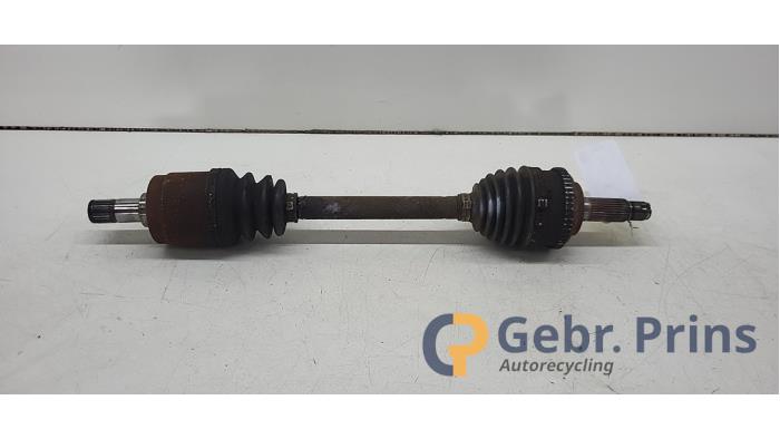 Gebruikte Aandrijfas links-voor Honda Accord (CG/CH/CL) 1.8i 16V Prijs € 35,00 Margeregeling aangeboden door Autorec. Gebr. Prins b.v.
