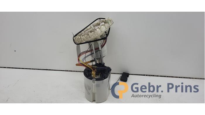 Gebruikte Tank element Pomp Audi A4 Avant (B8) 1.8 TFSI 16V Prijs € 40,00 Margeregeling aangeboden door Autorec. Gebr. Prins b.v.