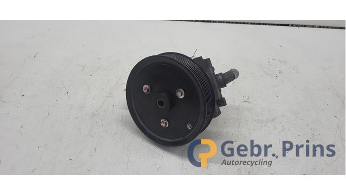 Gebruikte Servopomp Opel Vivaro 2.0 CDTI 16V Prijs € 60,50 Inclusief btw aangeboden door Autorec. Gebr. Prins b.v.