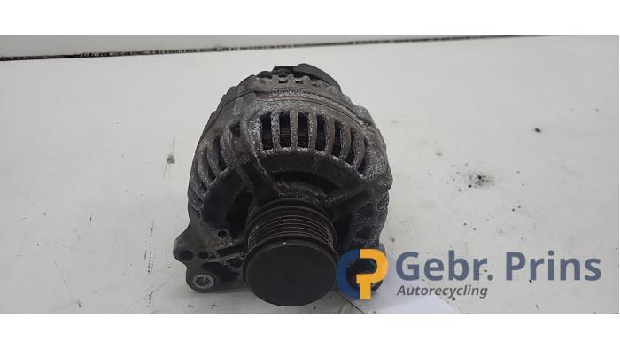 Gebruikte Dynamo Volkswagen Caddy III (2KA,2KH,2CA,2CH) 2.0 TDI 16V Prijs € 48,40 Inclusief btw aangeboden door Autorec. Gebr. Prins b.v.