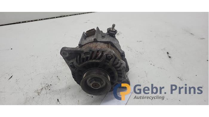 Gebruikte Dynamo Mitsubishi Colt (Z2/Z3) 1.1 12V Prijs € 30,00 Margeregeling aangeboden door Autorec. Gebr. Prins b.v.