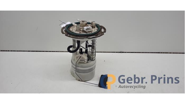 Gebruikte Tank element Pomp Nissan Micra (K14) 0.9 IG-T 12V Prijs € 60,00 Margeregeling aangeboden door Autorec. Gebr. Prins b.v.