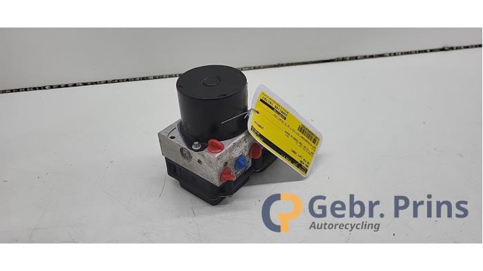 Gebruikte ABS Pomp Volkswagen Fox (5Z) 1.4 16V Prijs € 50,00 Margeregeling aangeboden door Autorec. Gebr. Prins b.v.