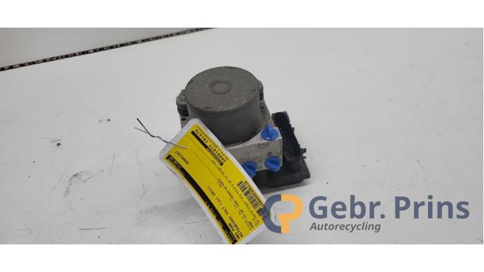 Gebruikte ABS Pomp Mitsubishi Colt (Z2/Z3) 1.3 16V Prijs € 40,00 Margeregeling aangeboden door Autorec. Gebr. Prins b.v.