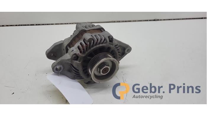 Gebruikte Dynamo Mitsubishi Colt (Z2/Z3) 1.3 16V Prijs € 30,00 Margeregeling aangeboden door Autorec. Gebr. Prins b.v.