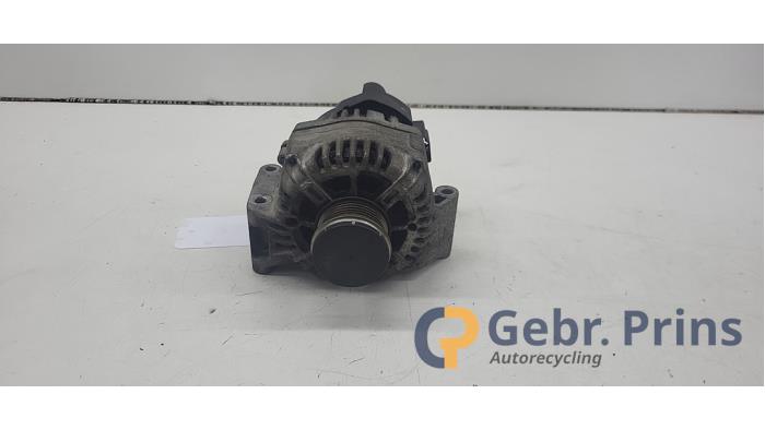 Gebruikte Dynamo Fiat Grande Punto (199) 1.3 JTD Multijet 16V 85 Actual Prijs € 40,00 Margeregeling aangeboden door Autorec. Gebr. Prins b.v.