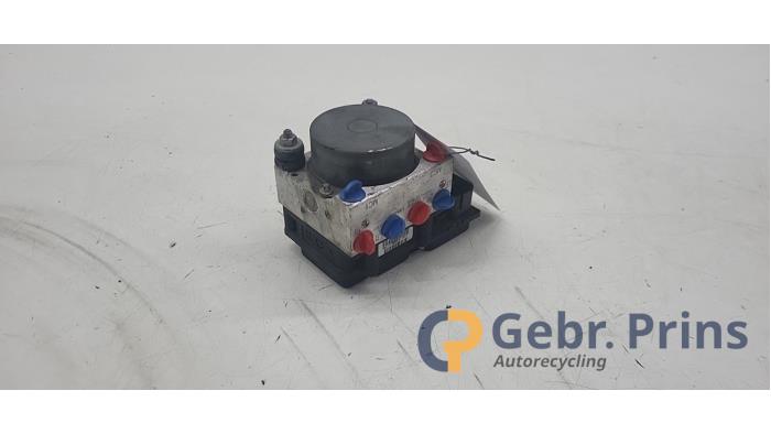 Gebruikte ABS Pomp Fiat Grande Punto (199) 1.3 JTD Multijet 16V 85 Actual Prijs € 40,00 Margeregeling aangeboden door Autorec. Gebr. Prins b.v.
