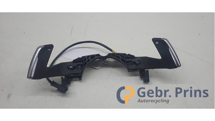 Gebruikte Schakelflipper set Peugeot 2008 (CU) 1.2 Vti 12V PureTech 82 Prijs € 40,00 Margeregeling aangeboden door Autorec. Gebr. Prins b.v.