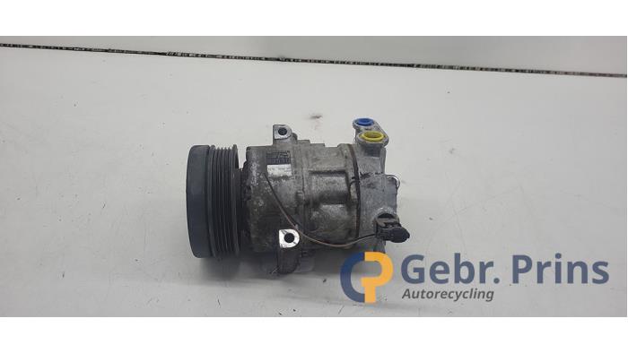 Gebruikte Aircopomp Opel Corsa E 1.4 16V Prijs € 100,00 Margeregeling aangeboden door Autorec. Gebr. Prins b.v.
