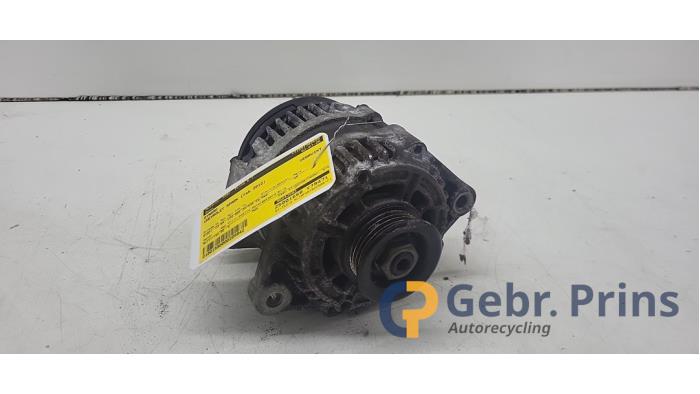 Gebruikte Dynamo Chevrolet Spark (M300) 1.0 16V Bifuel Prijs € 35,00 Margeregeling aangeboden door Autorec. Gebr. Prins b.v.