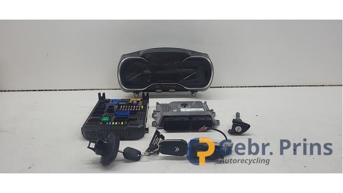Gebruikte Kontaktslot + computer Citroen C3 (SX/SW) 1.2 12V e-THP PureTech 110 Prijs € 200,00 Margeregeling aangeboden door Autorec. Gebr. Prins b.v.