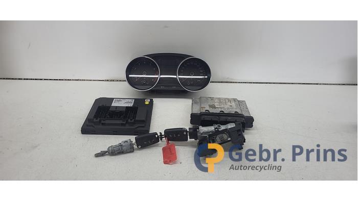 Gebruikte Kontaktslot + computer Volkswagen Polo V (6R) 1.2 TSI 16V BlueMotion Technology Prijs € 125,00 Margeregeling aangeboden door Autorec. Gebr. Prins b.v.