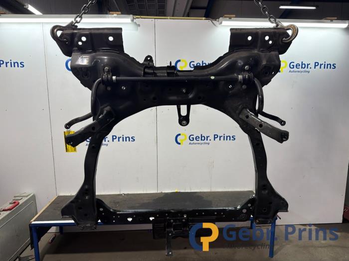 Gebruikte Subframe Nissan Micra (K14) 1.0 IG-T 100 Prijs € 200,00 Margeregeling aangeboden door Autorec. Gebr. Prins b.v.