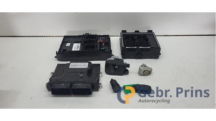 Gebruikte Kontaktslot + computer Ford Focus 4 1.0 Ti-VCT EcoBoost 12V 125 Prijs € 250,00 Margeregeling aangeboden door Autorec. Gebr. Prins b.v.