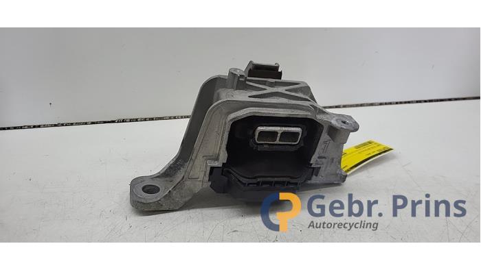 Gebruikte Motorrubber Ford Focus 4 1.0 Ti-VCT EcoBoost 12V 125 Prijs € 40,00 Margeregeling aangeboden door Autorec. Gebr. Prins b.v.