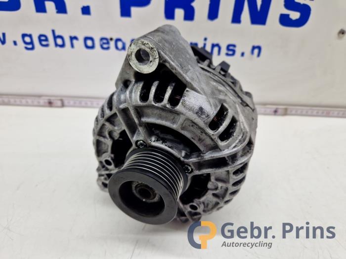 Gebruikte Dynamo Mercedes C Combi (S203) 2.6 C-240 18V Prijs € 40,00 Margeregeling aangeboden door Autorec. Gebr. Prins b.v.