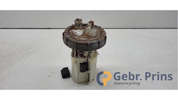 Gebruikte Brandstofpomp Elektrisch Mitsubishi Space Star (A0) 1.0 12V Prijs € 40,00 Margeregeling aangeboden door Autorec. Gebr. Prins b.v.