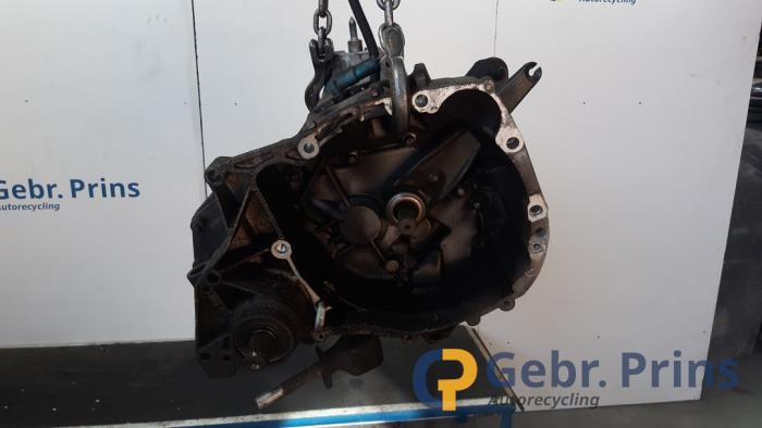 Gebruikte Versnellingsbak Renault Twingo II (CN) 1.2 Prijs € 400,00 Margeregeling aangeboden door Autorec. Gebr. Prins b.v.
