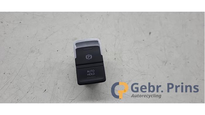 Gebruikte Schakelaar handrem Volkswagen Passat Variant (3G5) 1.4 GTE 16V Prijs € 15,00 Margeregeling aangeboden door Autorec. Gebr. Prins b.v.