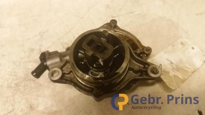 Vacuumpomp (Diesel) van een BMW 5 serie (E60) 525d 24V 2004