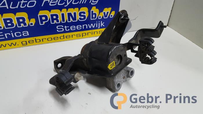 Gebruikte Motorrubber Toyota Avensis Prijs € 30,00 Margeregeling aangeboden door Autorec. Gebr. Prins b.v.